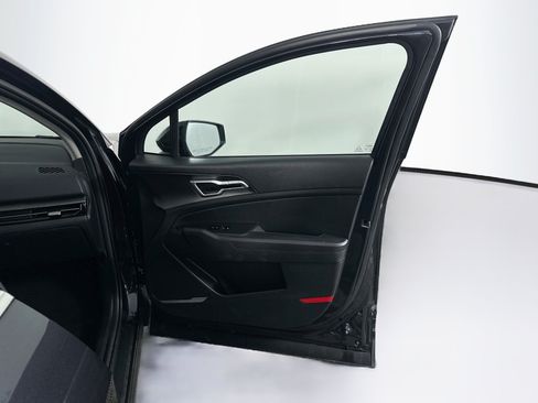 Used 2026 Kia Sportage LX FWD image 32