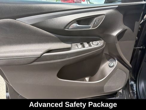 Used 2025 Buick Envista Preferred w/ Convenience I Package FWD image 12