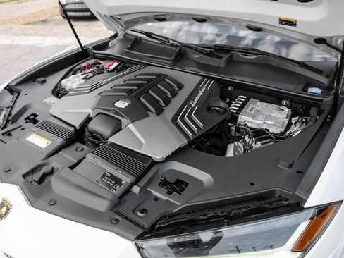 Used 2022 Lamborghini Urus image 59