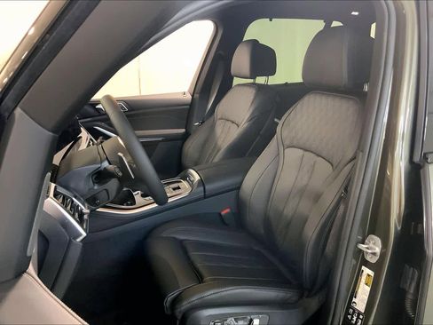 New 2026 BMW X5 xDrive40i w/ M Sport Package image 9