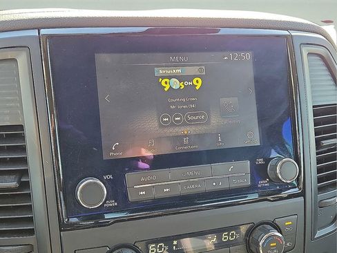 Used 2024 Nissan Titan SV w/ SV Convenience Package image 28