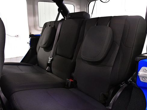 Used 2023 Jeep Wrangler Unlimited image 28