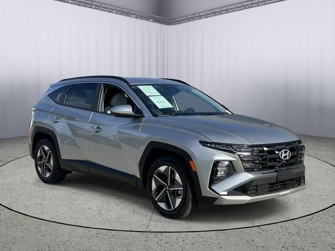 Used 2025 Hyundai Tucson SEL FWD image 5