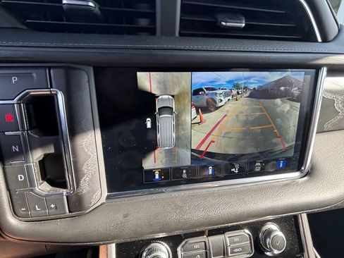 Used 2022 GMC Yukon Denali image 9