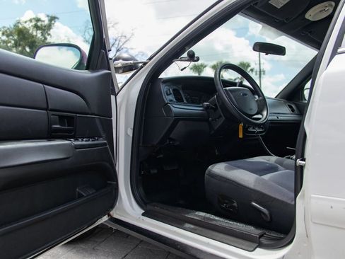 Used 2008 Ford Crown Victoria Police Interceptor RWD image 18