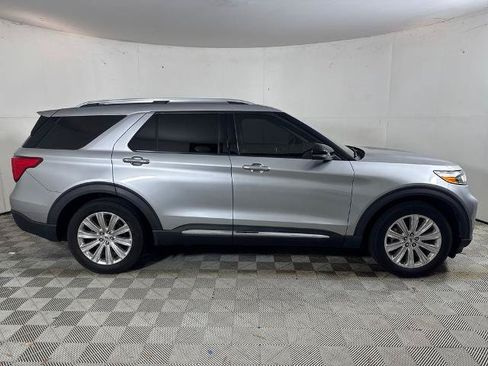 Certified 2023 Ford Explorer Limited w/ Limited Technology Package RWD image 2