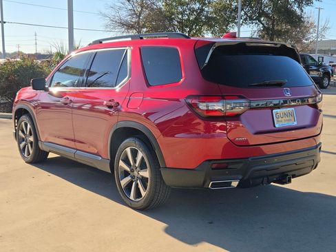 Used 2023 Honda Pilot Elite image 5