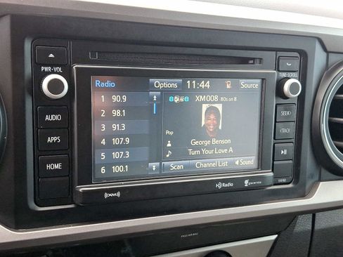 Certified 2018 Toyota Tacoma SR5 image 19