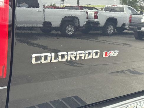 Used 2018 Chevrolet Colorado LT w/ LT Convenience Package image 26