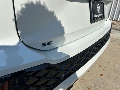 New 2026 Volkswagen Tiguan SE R-Line AWD/4WD image 29
