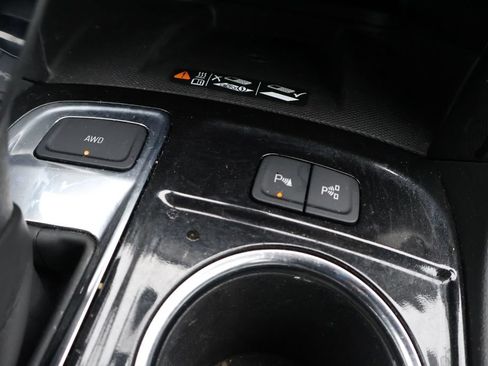 Used 2023 Chevrolet Equinox Premier AWD/4WD image 31