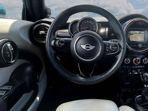 Used 2017 MINI Cooper S FWD image 8