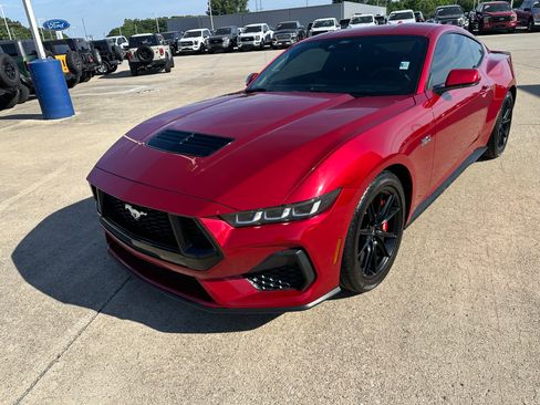 Used 2024 Ford Mustang GT Premium RWD image 3