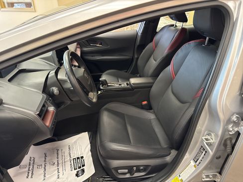 Used 2023 Toyota Prius Prime FWD image 37