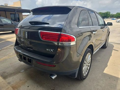 Used 2011 Lincoln MKX 2WD w/ 102A Rapid Spec Order Code image 2