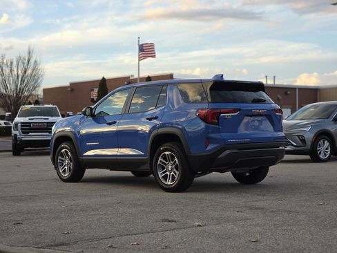 Used 2025 GMC Terrain Elevation image 5