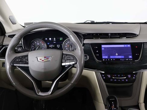 Used 2022 Cadillac XT6 Premium Luxury w/ Technology Package image 41