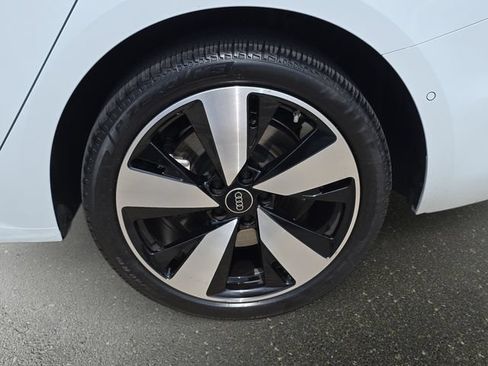 Used 2025 Audi A5 2.0T Premium Plus w/ Premium Plus AWD/4WD image 37