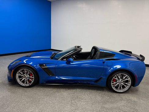 Used 2016 Chevrolet Corvette Z06 w/ 3LZ Preferred Equipment Group image 4