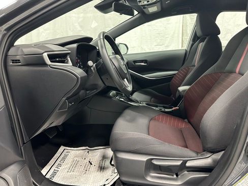 Used 2025 Toyota Corolla SE image 14