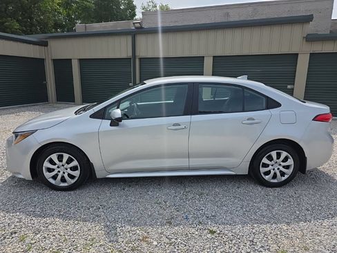 Certified 2023 Toyota Corolla LE w/ Carpet Mat Package (TMS) FWD image 3