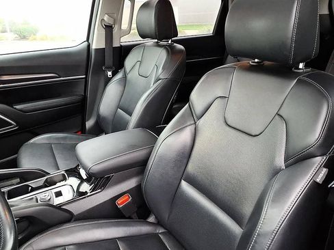 Used 2023 Kia Telluride S FWD image 16