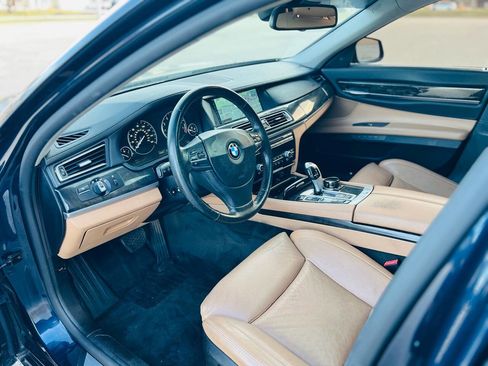 Used 2011 BMW ALPINA B7 xDrive image 11