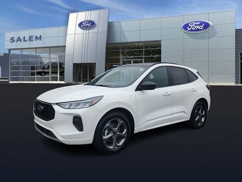 Certified 2023 Ford Escape ST-Line w/ Tech Pack #1 AWD/4WD image 6