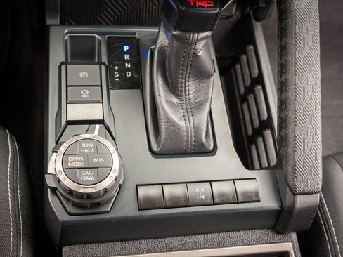 Used 2024 Toyota Tacoma TRD Off-Road image 24