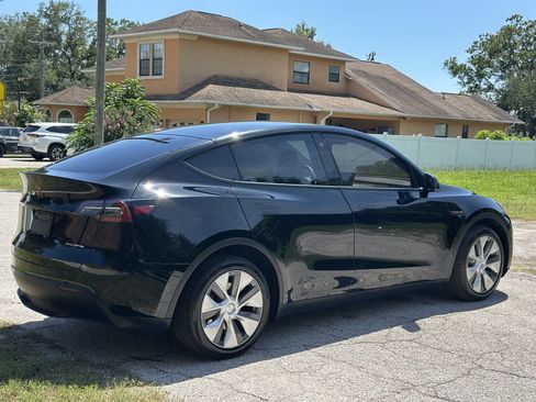 Used 2023 Tesla Model Y Long Range AWD/4WD image 17