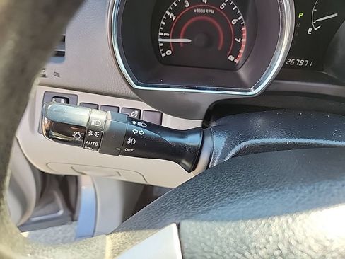 Used 2012 Toyota Highlander 4WD w/ Tech Pkg image 13