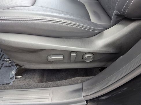 Used 2023 Subaru Forester Limited image 9