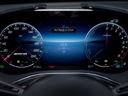 New 2026 Mercedes-Benz SL 63 AMG S e Performance 4MATIC image 20