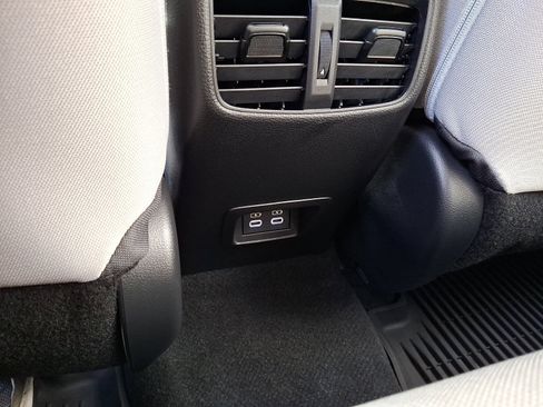 Certified 2023 Toyota Corolla Cross LE FWD image 12