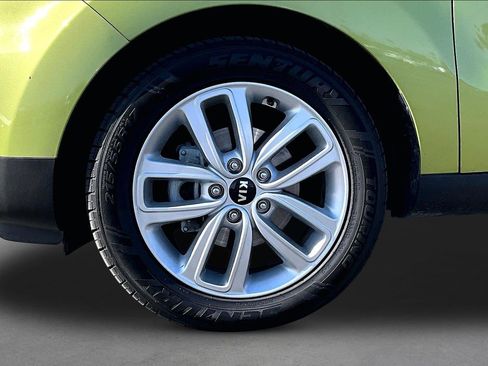 Used 2018 Kia Soul + FWD image 8