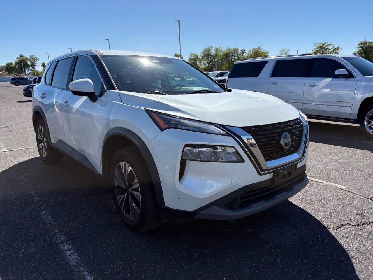 Certified 2023 Nissan Rogue SV FWD image 3