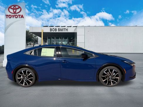 New 2026 Toyota Prius Plug-In Hybrid image 4