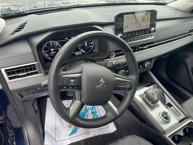 Used 2023 Mitsubishi Outlander SEL AWD/4WD image 13