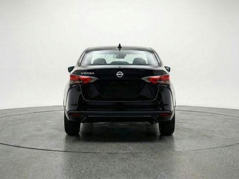 Used 2025 Nissan Versa SV image 7