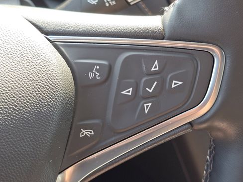 Used 2024 Chevrolet Equinox Premier image 12