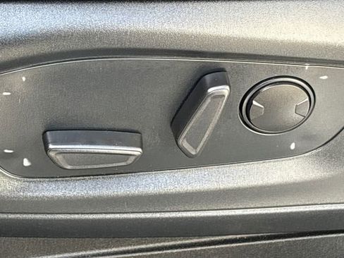 Used 2021 Ford Explorer XLT w/ Equipment Group 202A image 45