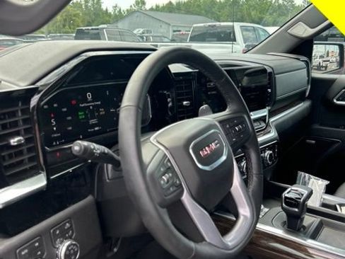 Used 2026 GMC Sierra 1500 Elevation w/ Elevation Premium Package AWD/4WD image 12