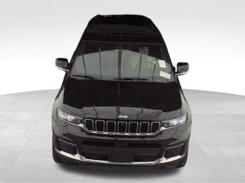 Used 2024 Jeep Grand Cherokee L Limited w/ Luxury Tech Group II image 2