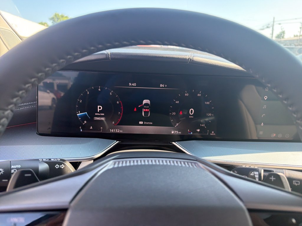 Certified 2025 Nissan Murano SL w/ Cargo Package AWD/4WD image 18