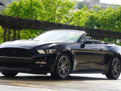 Used 2015 Ford Mustang Premium RWD image 19