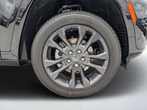 New 2026 Jeep Grand Cherokee Limited AWD/4WD image 10