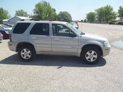 Used 2007 Mercury Mariner Base AWD 4dr SUV image 5