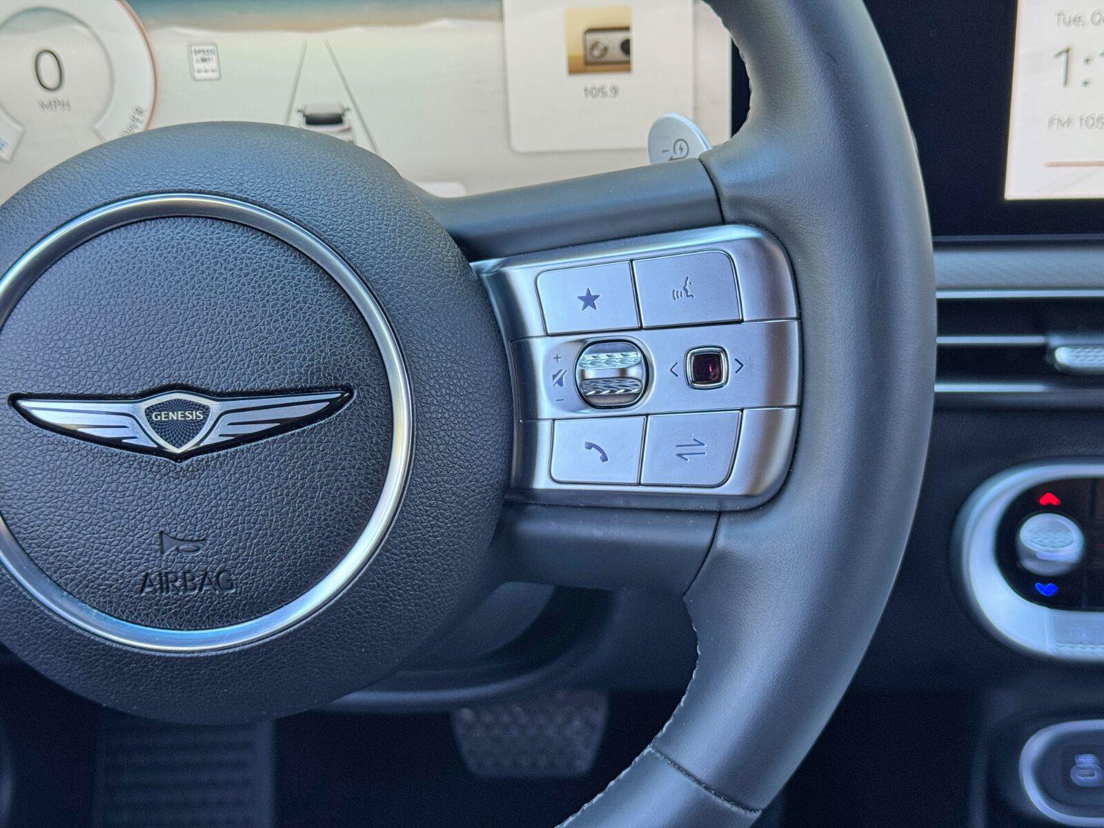 Used 2025 Genesis GV60 RWD image 22