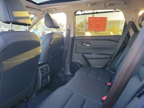 Certified 2024 Nissan Rogue SV w/ SV Premium Package image 8