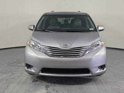 Used 2017 Toyota Sienna LE